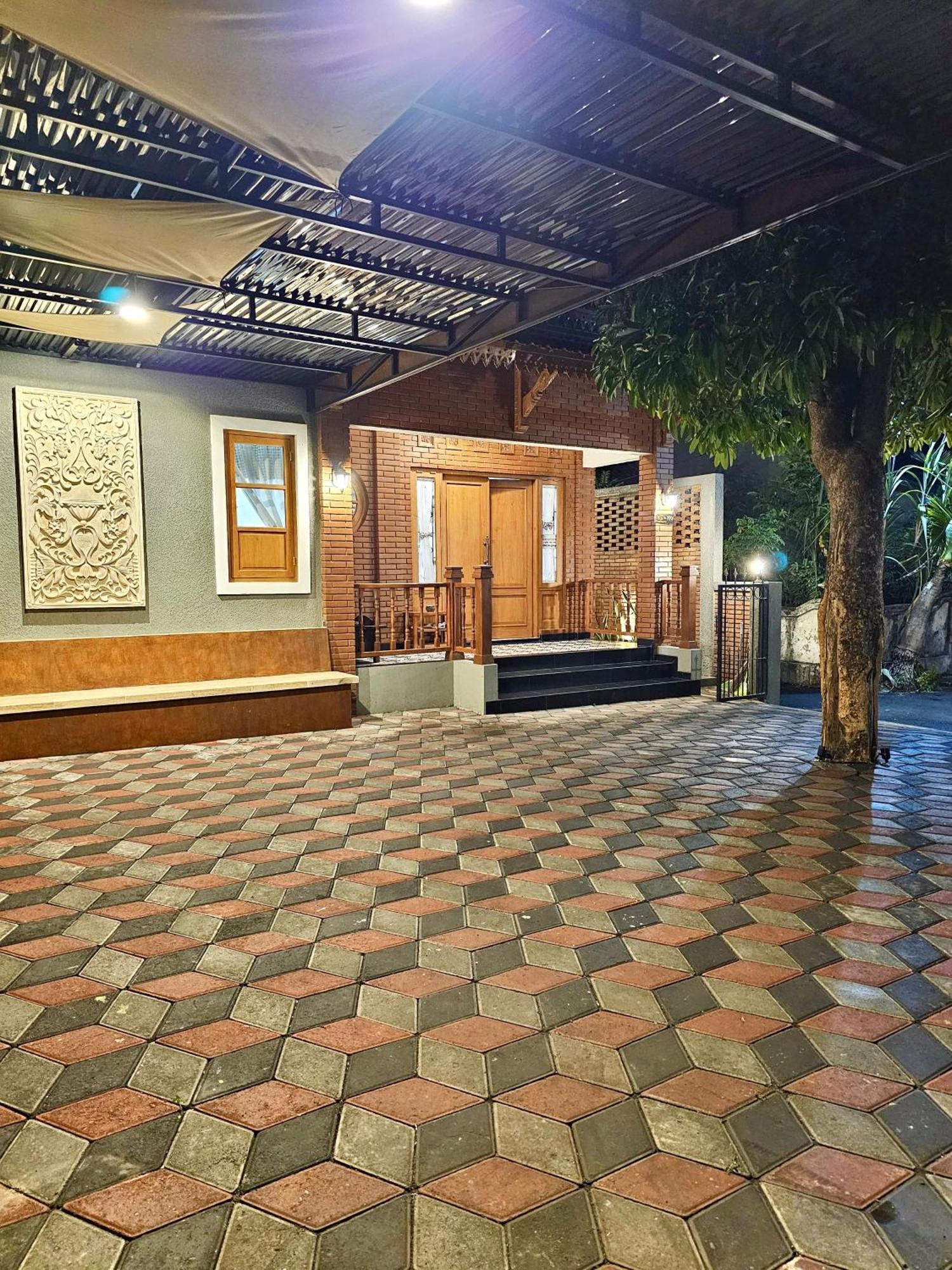 Omah Tabon Jogja - Close To Malioboro ยอกยาการ์ตา ภายนอก รูปภาพ