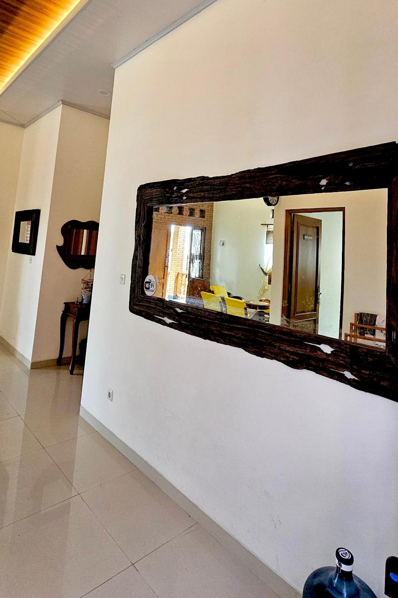 Omah Tabon Jogja - Close To Malioboro ยอกยาการ์ตา ภายนอก รูปภาพ